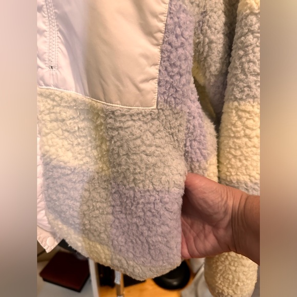 URBAN OUTFITTERS LAURA FLEECE IN SZ S - EUC Very OVERSIZED- Shearling Coziness - Picture 4 of 15